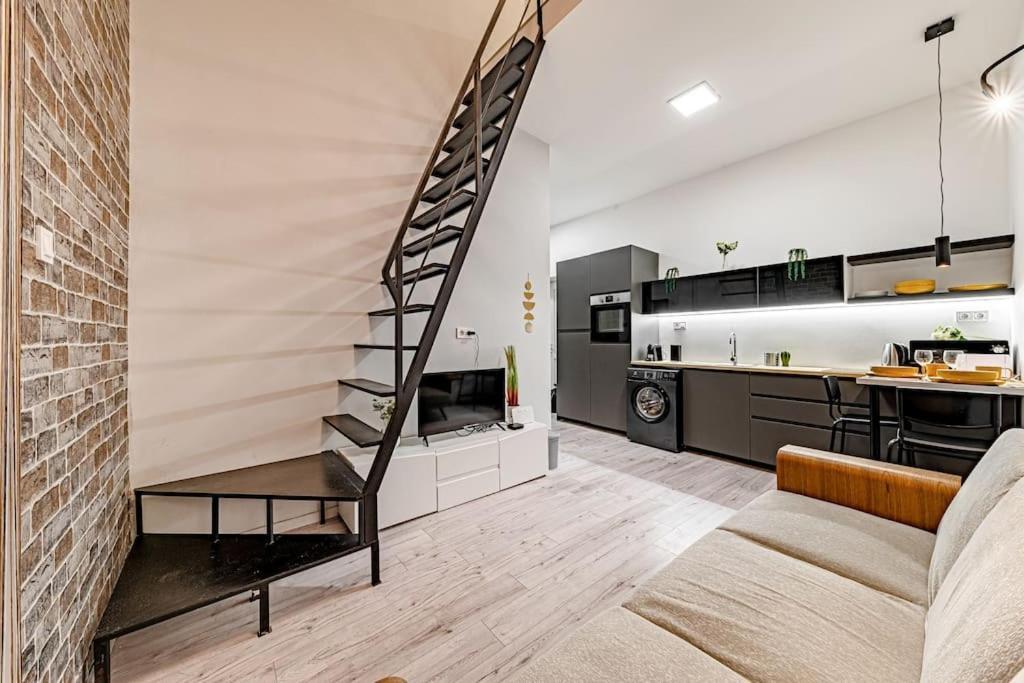 Apartamento Chic Loft Bp: Industrial Gem Budapest Exterior foto